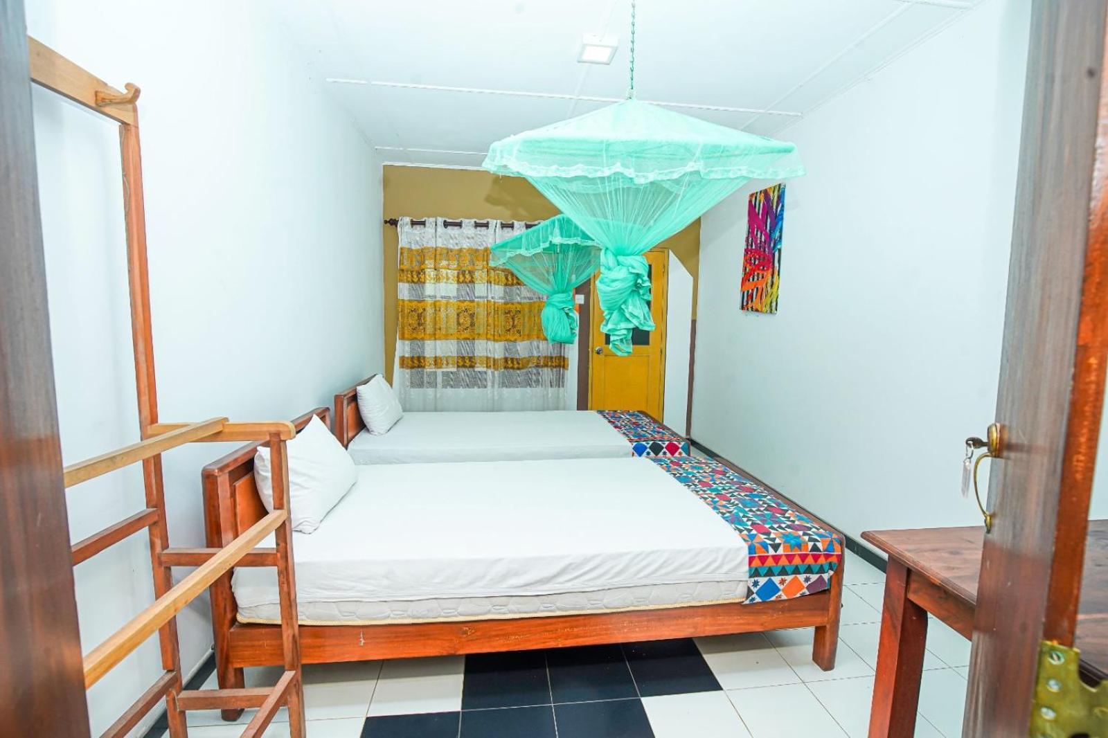 Leopard City Hostel Yala Tissamaharama Exterior foto